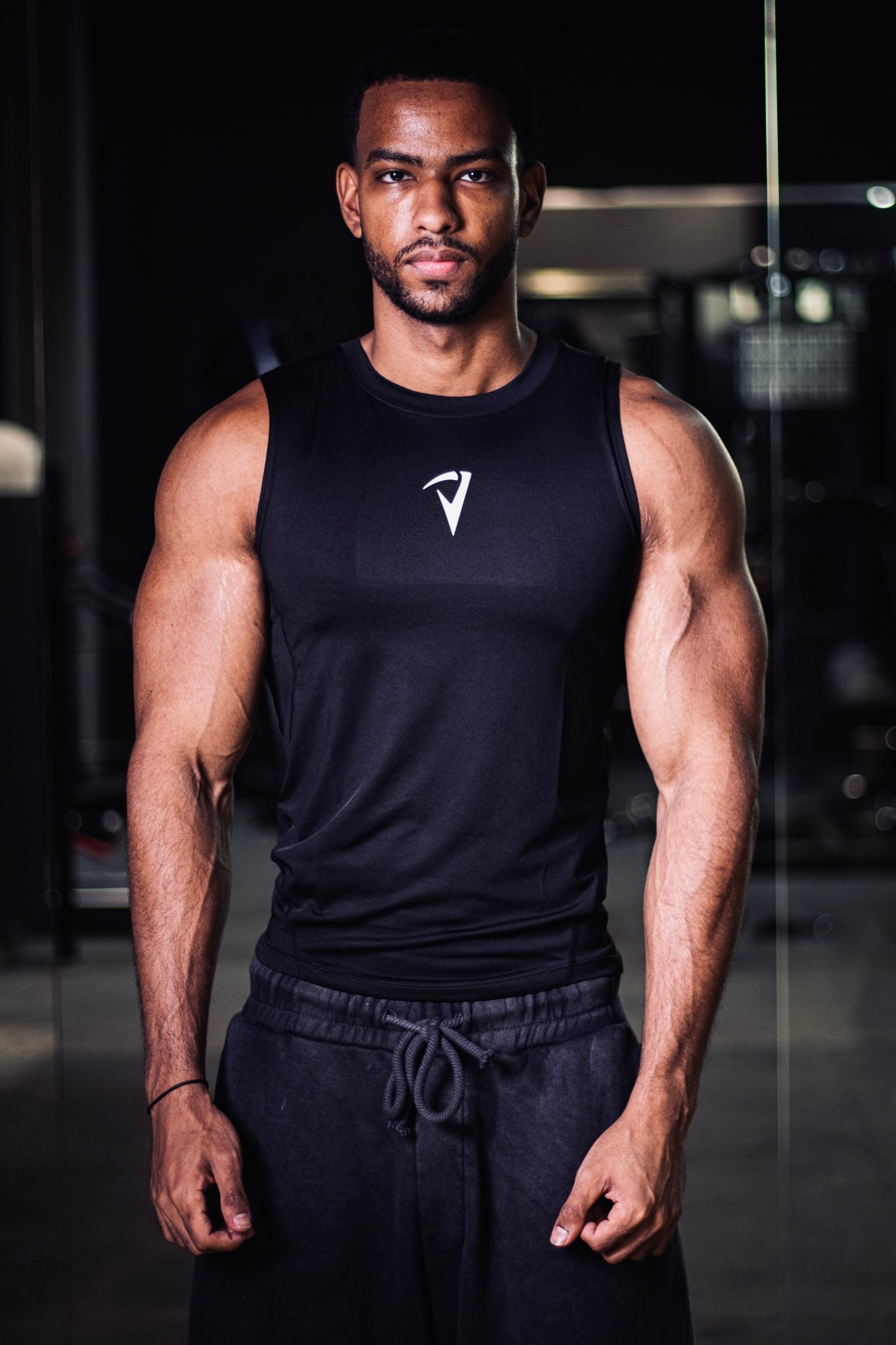 TANK - BLACK